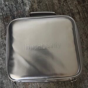 HUDA BEAUTY Metallic Silver Makeup Organizer